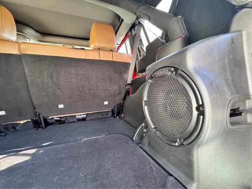 2011 Jeep Wrangler Unlimited Sahara