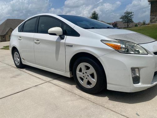 White 2011 Toyota Prius III