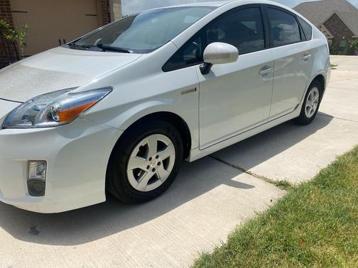 White 2011 Toyota Prius III