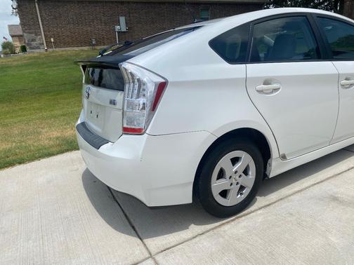 White 2011 Toyota Prius III