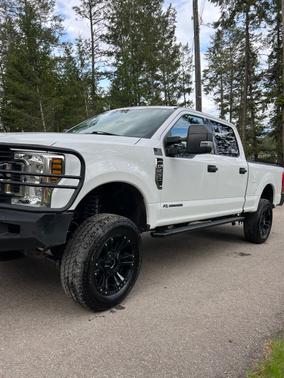 White 2018 Ford F-250 XLT