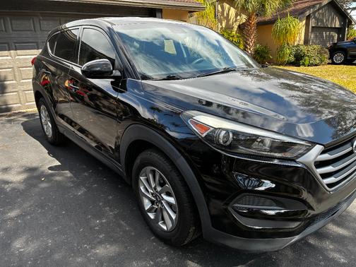 2018 Hyundai TUCSON SE