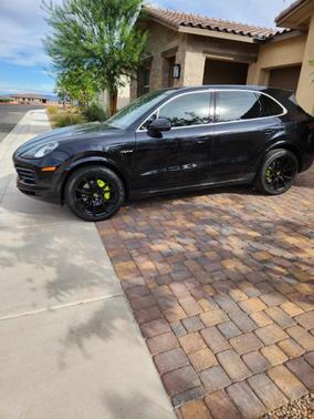 Black 2020 Porsche Cayenne Cayenne E-Hybrid