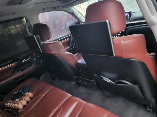 2020 Lexus LX 570 Three-Row