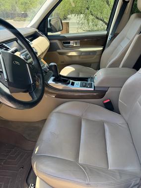 White 2013 Land Rover Range Rover Sport HSE