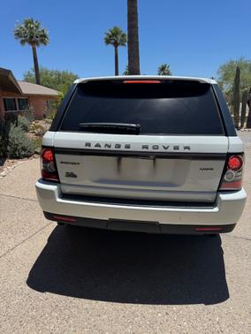 White 2013 Land Rover Range Rover Sport HSE