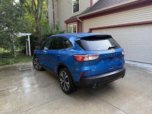 2021 Ford Escape SE Hybrid