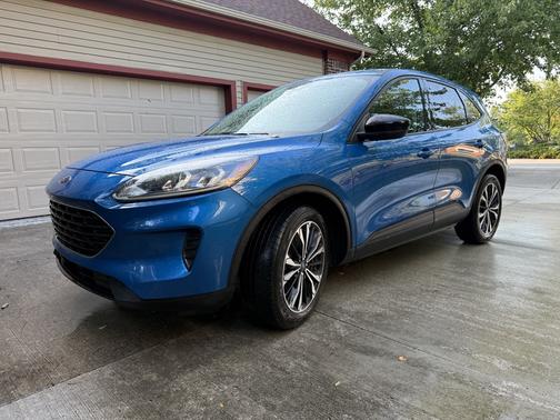 2021 Ford Escape SE Hybrid