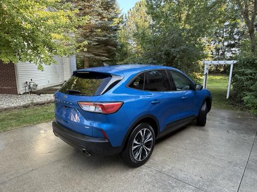 2021 Ford Escape SE Hybrid