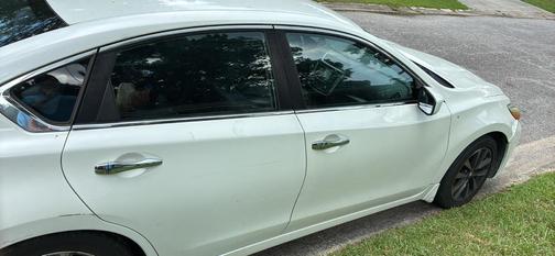 White 2016 Nissan Altima 2.5 SV