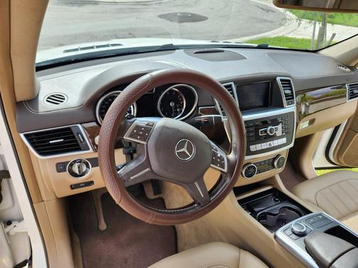 White 2015 Mercedes-Benz GL-Class GL 450 4MATIC