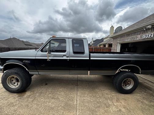 Silver 1992 Ford F-250 Custom SuperCab H/D