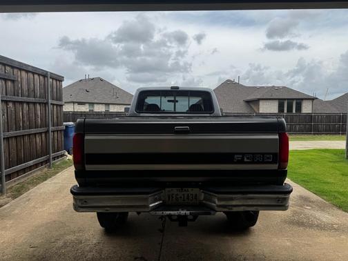 Silver 1992 Ford F-250 Custom SuperCab H/D
