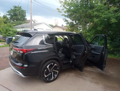 2022 Mitsubishi Outlander SEL Launch Edition