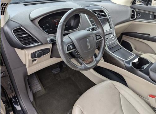 2020 Lincoln Nautilus Reserve