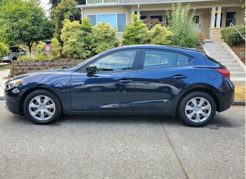 2016 Mazda Mazda3 i Sport