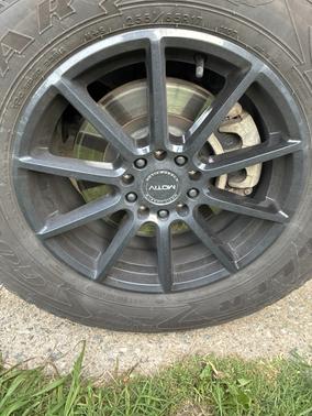 Black 2010 Ford Edge SE