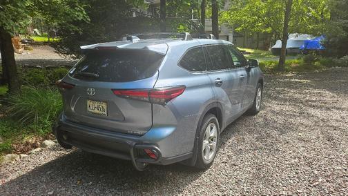 Gray 2020 Toyota Highlander LE