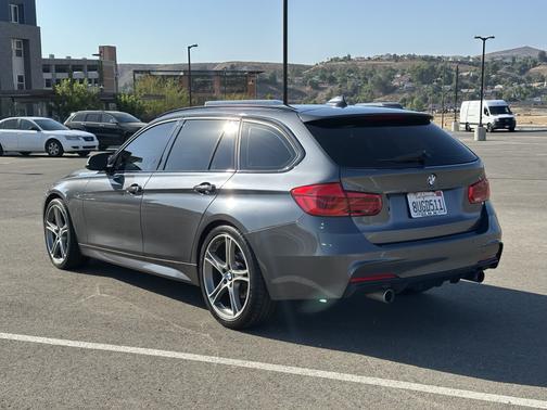 2018 BMW 330 i xDrive