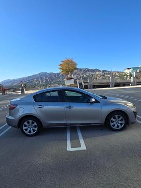 Silver 2010 Mazda Mazda3 i Sport