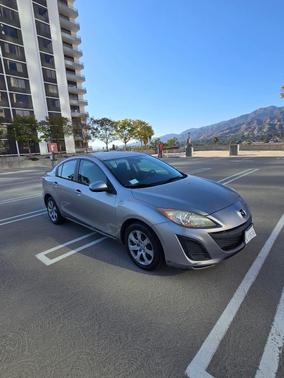 Silver 2010 Mazda Mazda3 i Sport