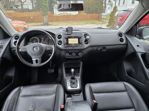 2012 Volkswagen Tiguan SE