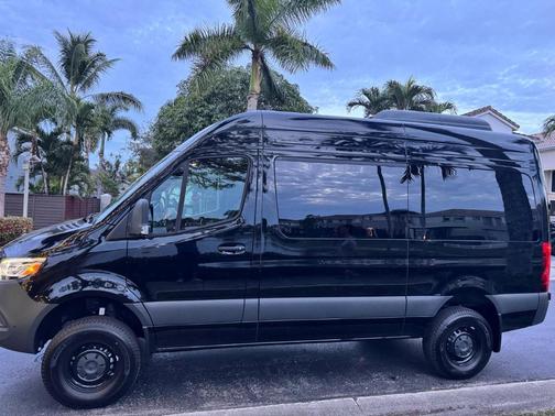 Black 2024 Mercedes-Benz Sprinter 2500 Standard Roof