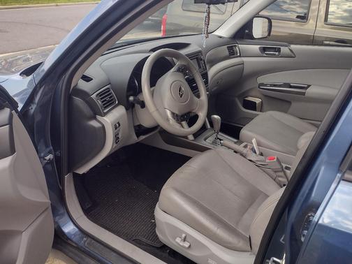 Blue 2013 Subaru Forester 2.5X Limited