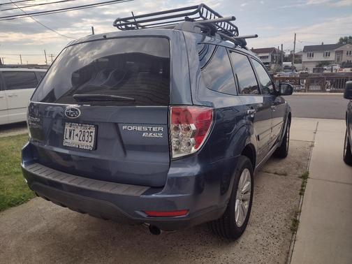 Blue 2013 Subaru Forester 2.5X Limited