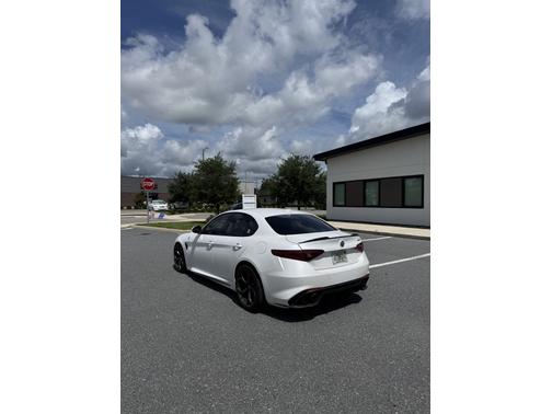 2017 Alfa Romeo Giulia Quadrifoglio