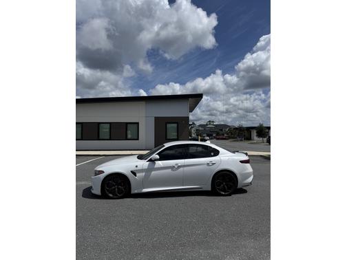2017 Alfa Romeo Giulia Quadrifoglio