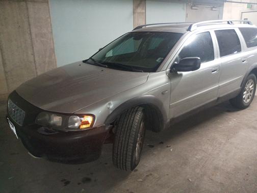 2004 Volvo XC70 2.5T
