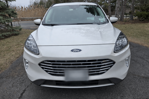 2022 Ford Escape PHEV Titanium