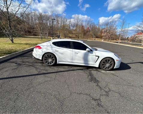 2016 Porsche Panamera Panamera 4