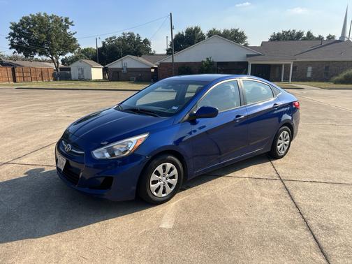 2016 Hyundai Accent SE