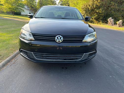 Black 2013 Volkswagen Jetta SE