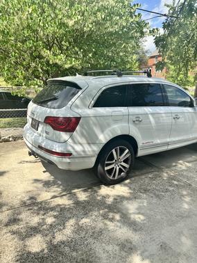 White 2014 Audi Q7 3.0T Premium Plus