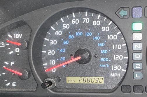 Silver 2000 Toyota Land Cruiser Base