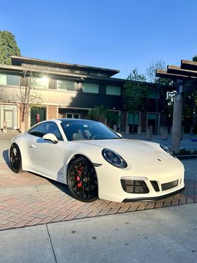 2018 Porsche 911 911 Carrera GTS