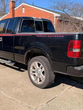 Black 2006 Ford F-150 Lariat SuperCab