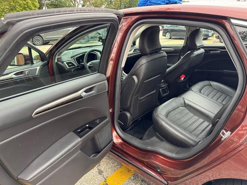 2016 Ford Fusion Energi SE Luxury