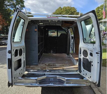 2006 Ford E350 Super Duty Base