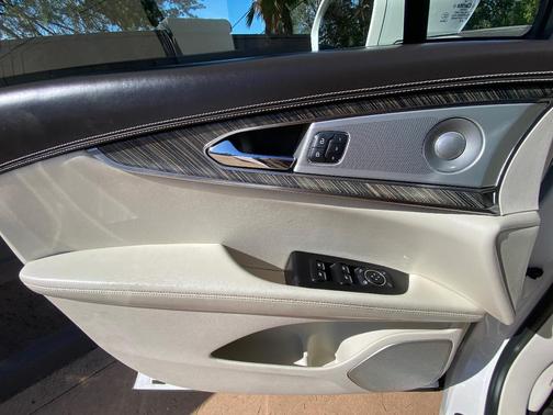 White 2019 Lincoln Nautilus Black Label