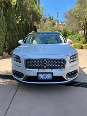 White 2019 Lincoln Nautilus Black Label