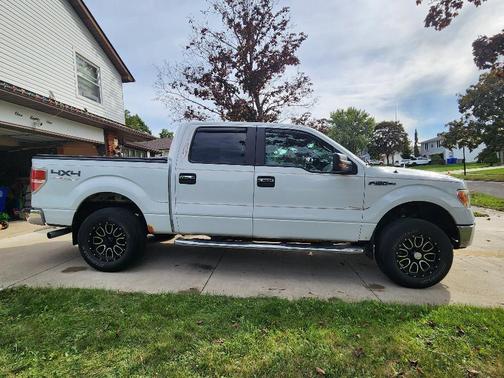White 2011 Ford F-150 XLT