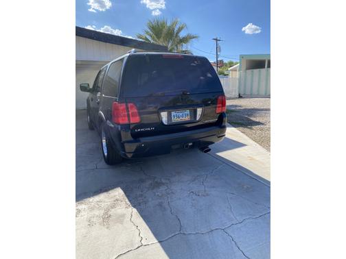 Photo 5 of 5 of 2004 Lincoln Navigator Base