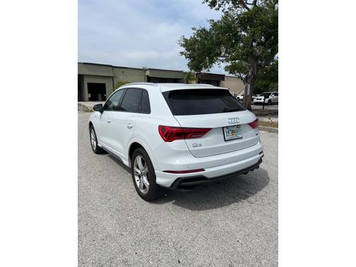2024 Audi Q3 45 S line Premium