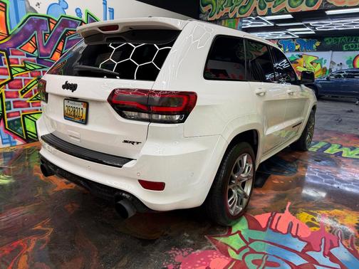 White 2019 Jeep Grand Cherokee SRT