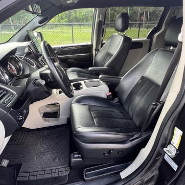 Gray 2017 Dodge Grand Caravan SXT