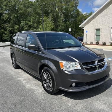 Gray 2017 Dodge Grand Caravan SXT